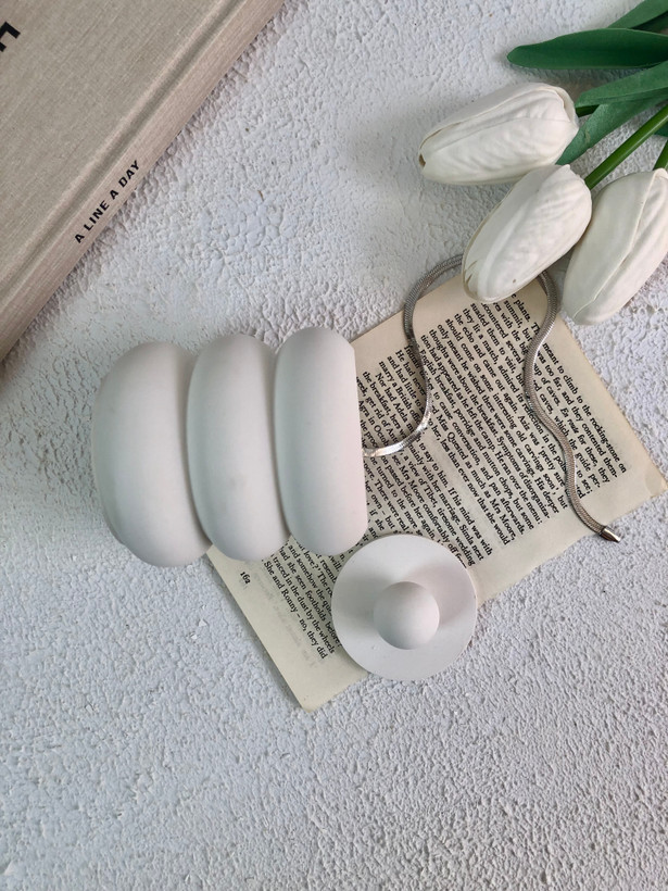 شات دکوراتیو بتنی برای نظمدهی میز آرایش