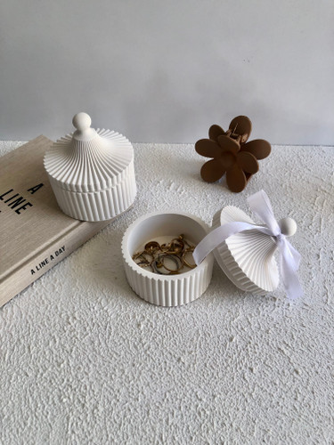 قندان بتنی مراکشی با درب طرحدار