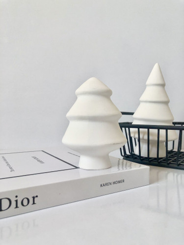 کاج دکوراتیو کوچیک بتنی مناسب دکور رومیزی