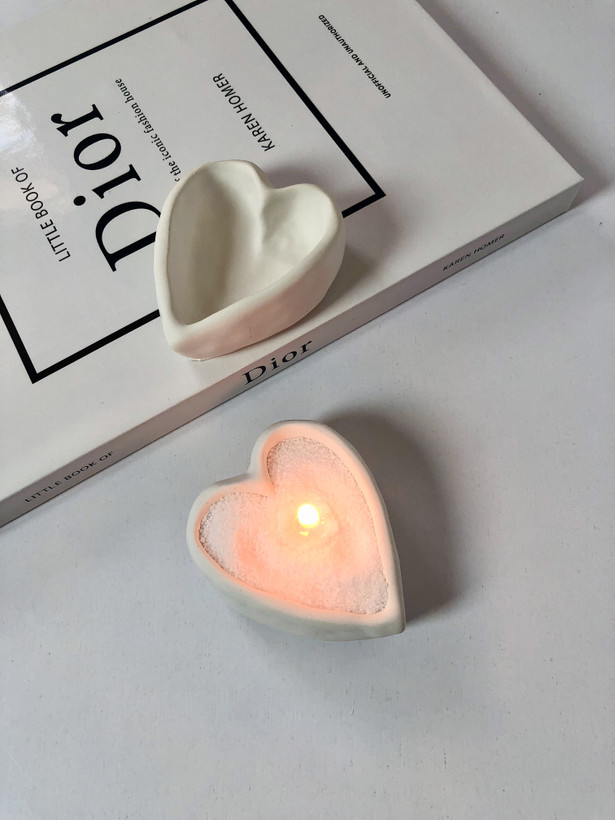 اکسسوری شات قلبی دفرمه مناسب دکور رومیزی