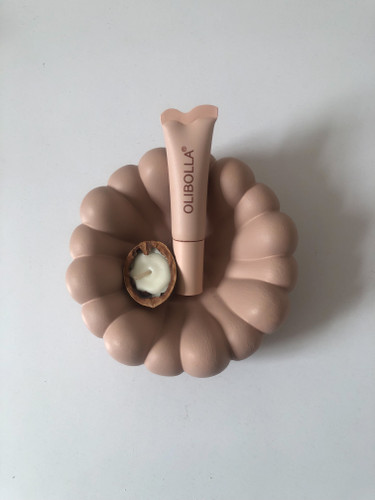 استند پفکی بتنی دکوری مدرن مناسب روتین پوستی، عکاسی و دکور میز آرایش