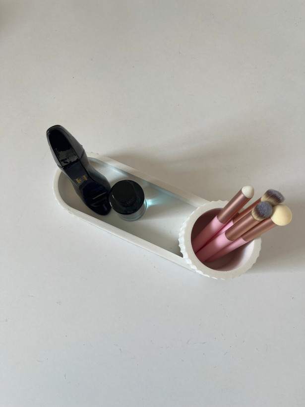 استند لوازم آرایشی مینیمال مخصوص میز آرایش