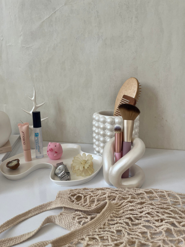 ارگانایزر بتنی چندکاره برای لوازم آرایش و بهداشتی