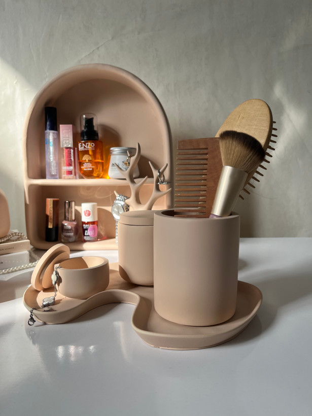 ست لوازم آرایشی بتنی با طراحی مدرن و خاص