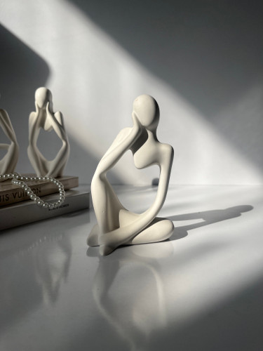 مجسمه متفکر بتنی مناسب دکوراسیون