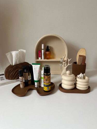 ست بتنی لوازم آرایشی مینیمال