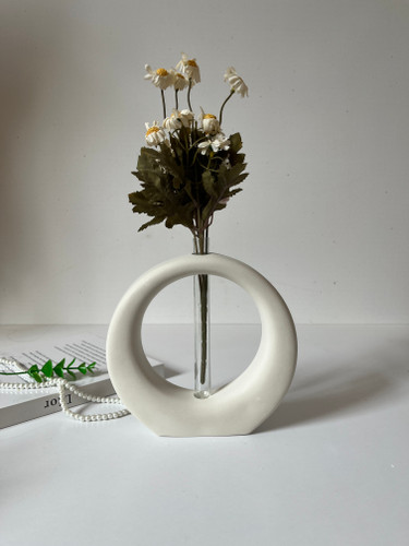 گلجا ماه بتنی بزرگ