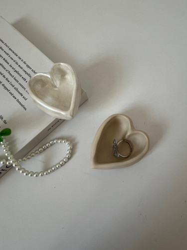 شات قلبی دفرمه دکوراتیو بتنی