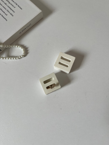 جاانگشتری مربعی دولاین بتنی