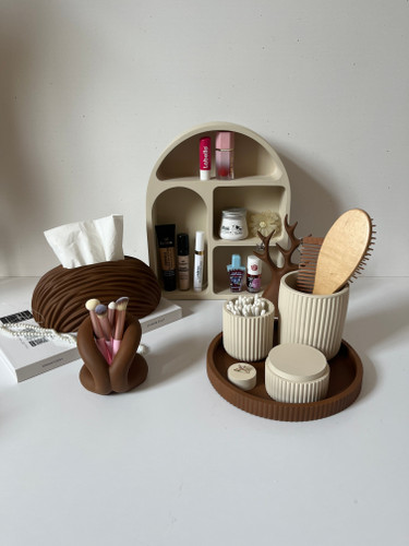 ست آرایشی شیک و مینیمال