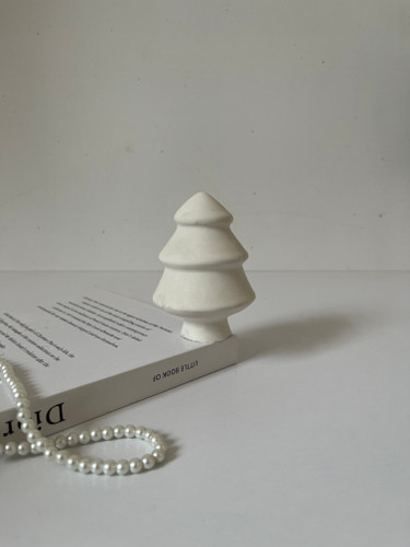 کاج دکوراتیو کوچیک بتنی